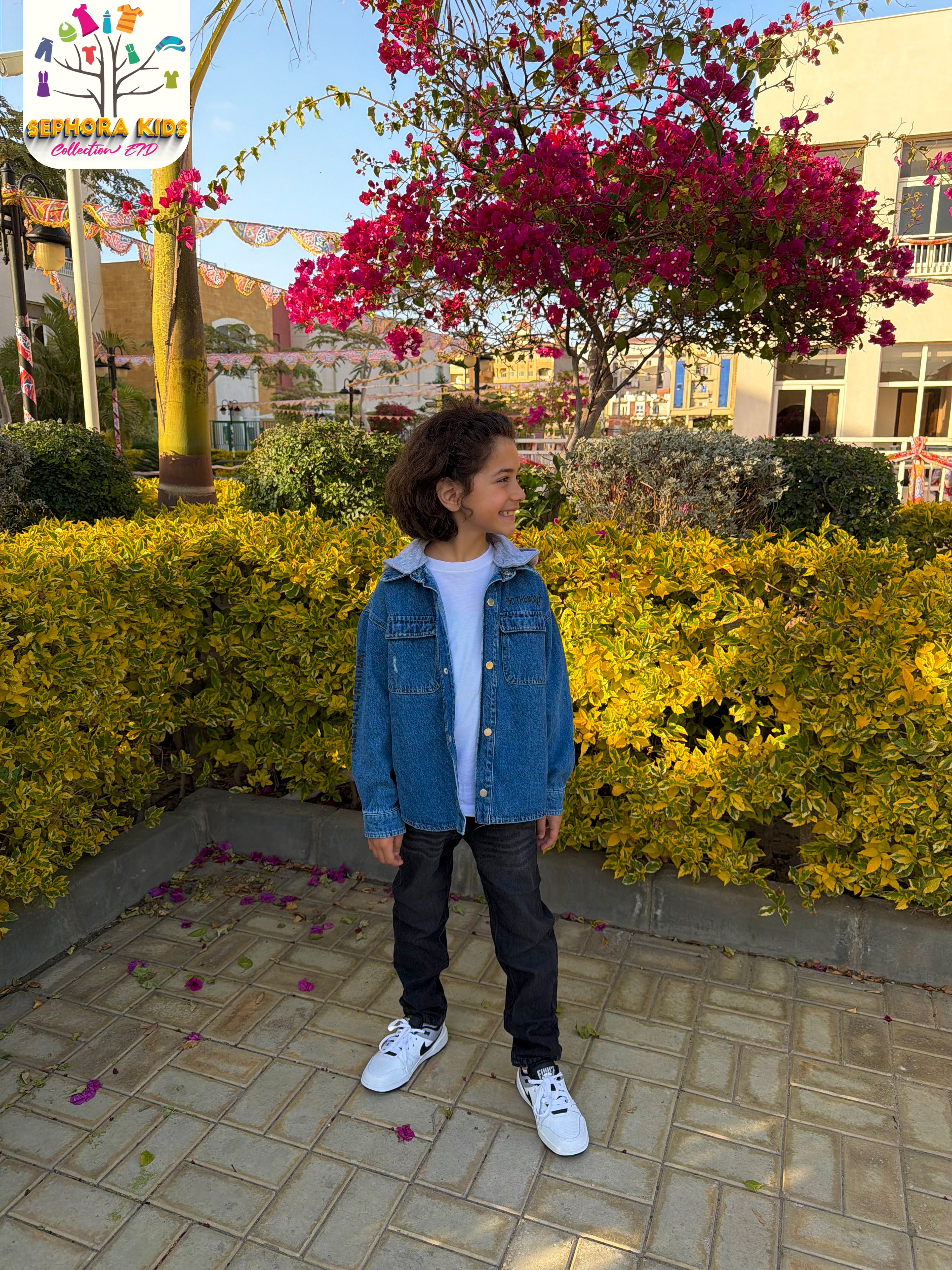 Zara Jacket and denim shirt with a hood   قميص جينز ازوق مع هودي مريح