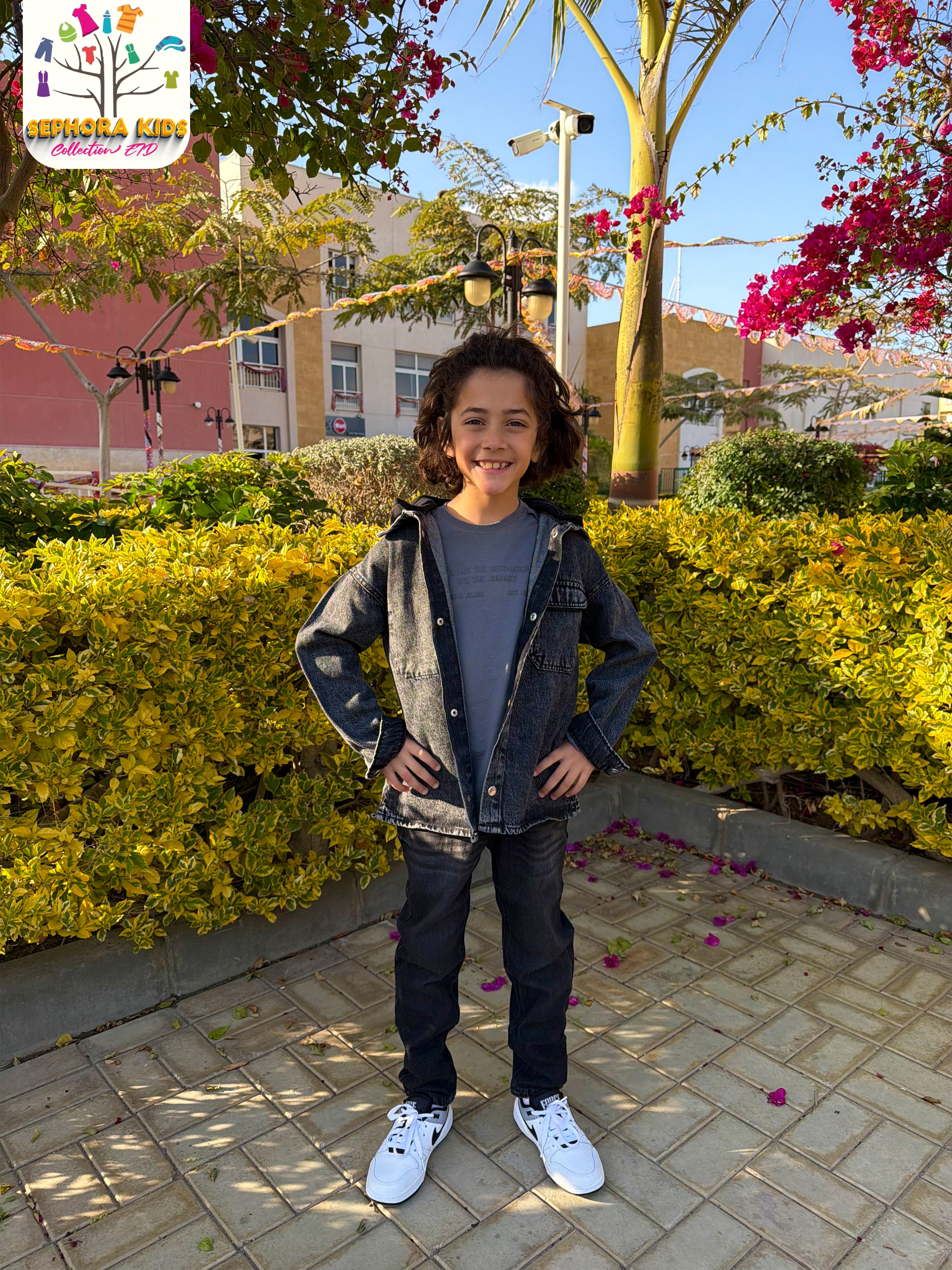 Zara Jacket and Black denim shirt with a hood   قميص جينز أسود مزود بغطاء رأس مريح