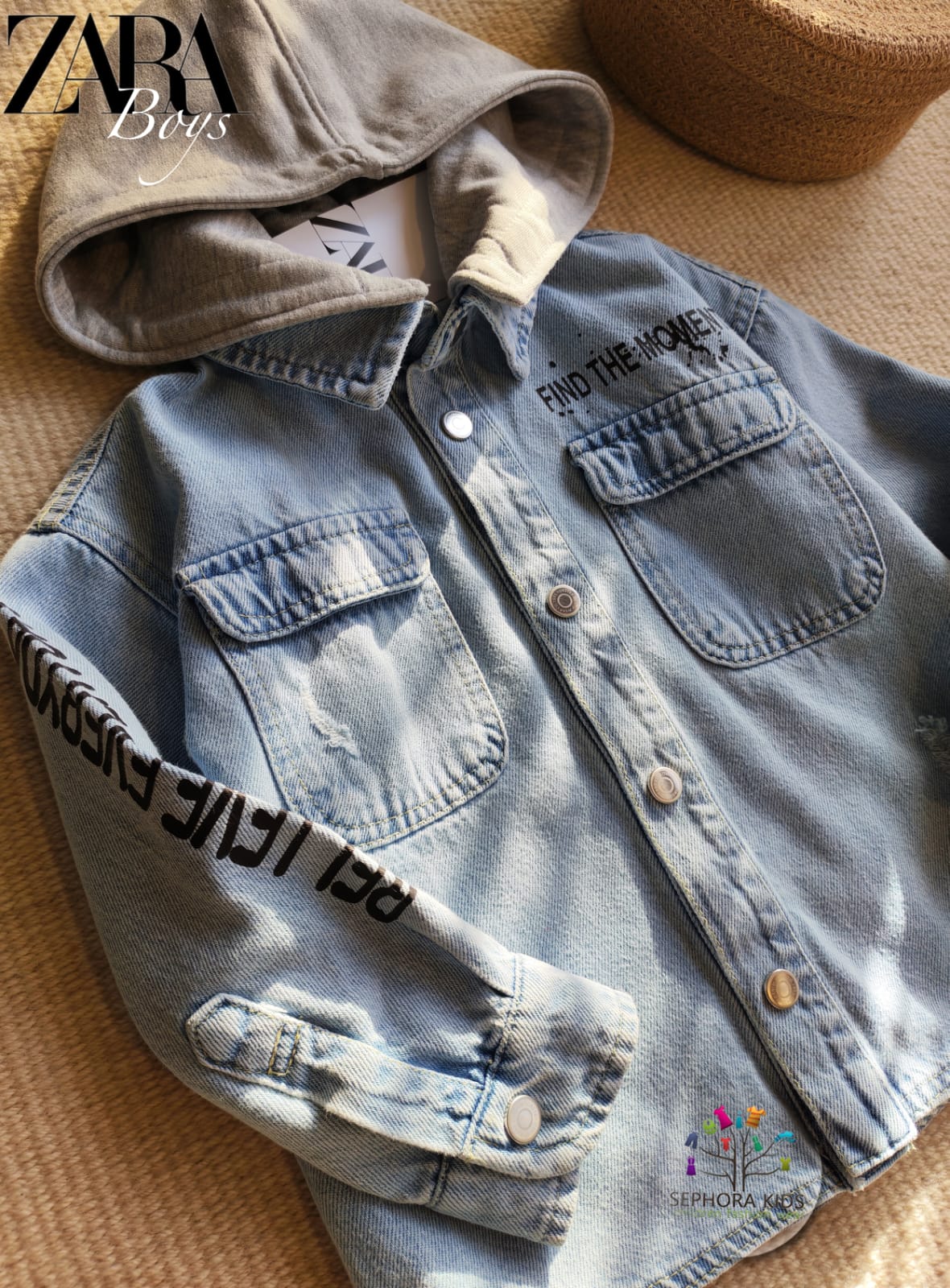Zara Jacket and denim shirt with a hood   قميص جينز ازوق مع هودي مريح