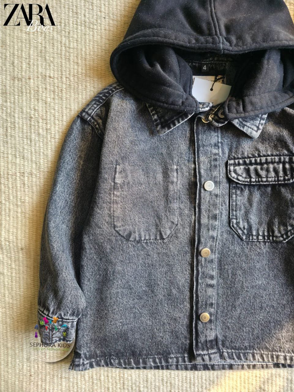 Zara Jacket and Black denim shirt with a hood   قميص جينز أسود مزود بغطاء رأس مريح