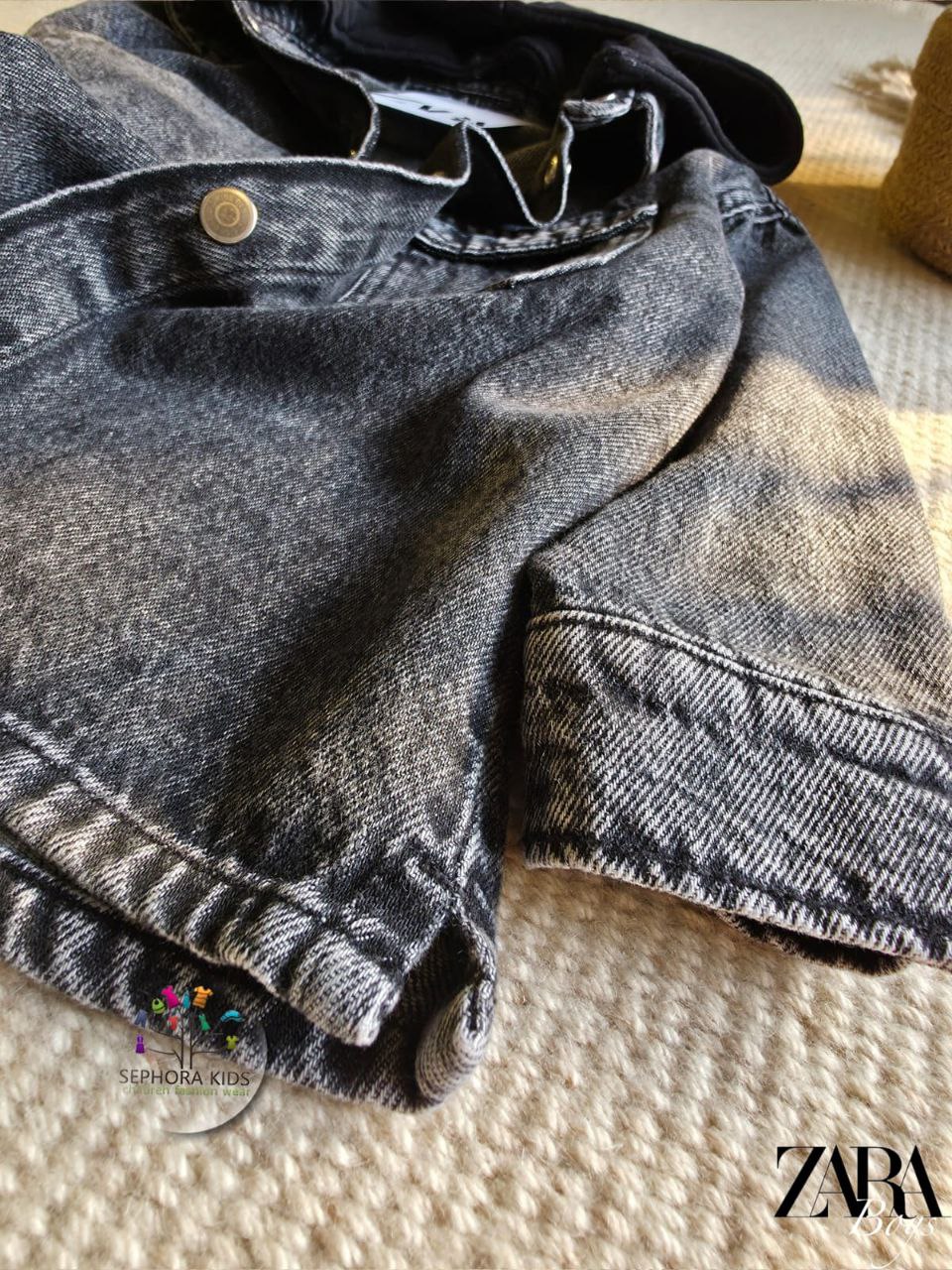 Zara Jacket and Black denim shirt with a hood   قميص جينز أسود مزود بغطاء رأس مريح
